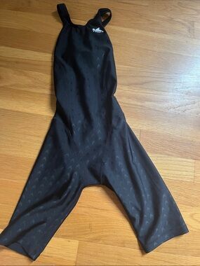 Yingfa Black Competitive One-Piece Kneeskin Racing Swimsuit